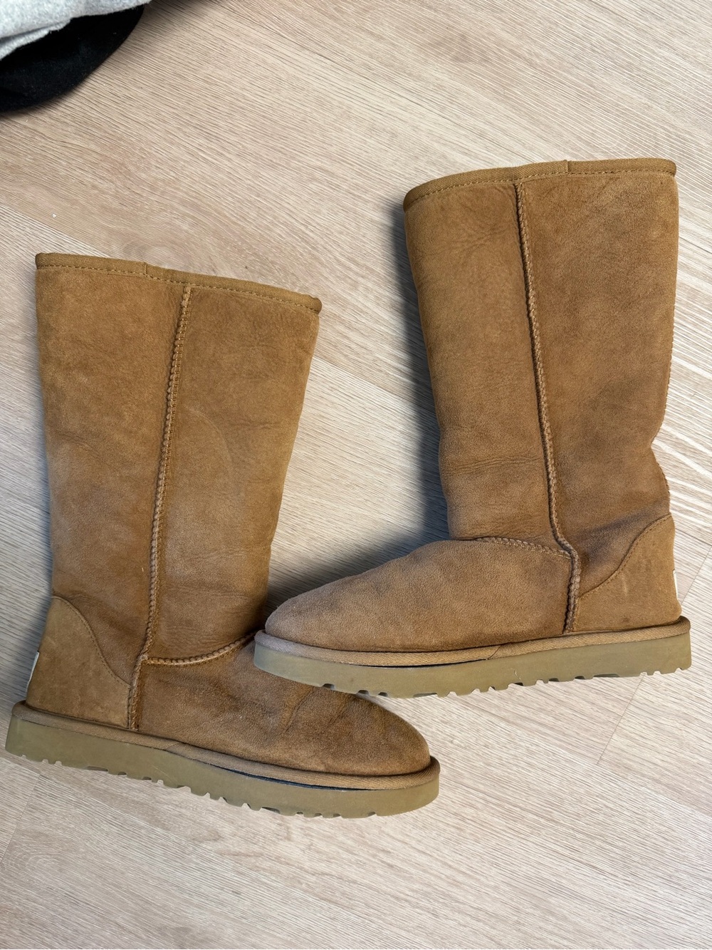 Classic Tall Suede UGG Boot in Chestnut - Picture 4 of 4